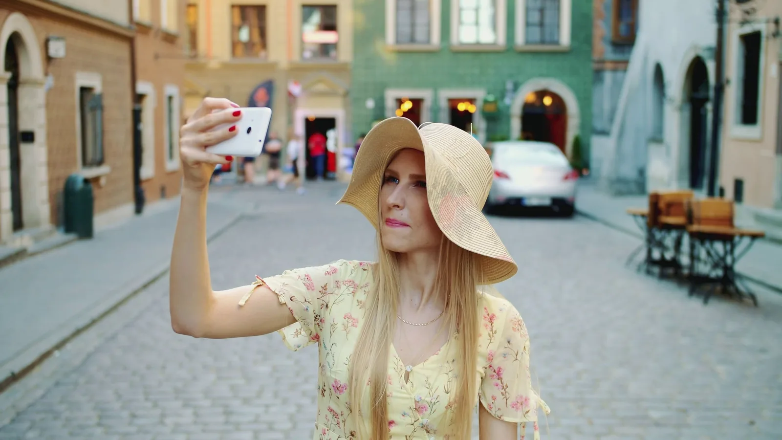 How To Make A City Travel Phone Setup Work Without Expensive Roaming cover image